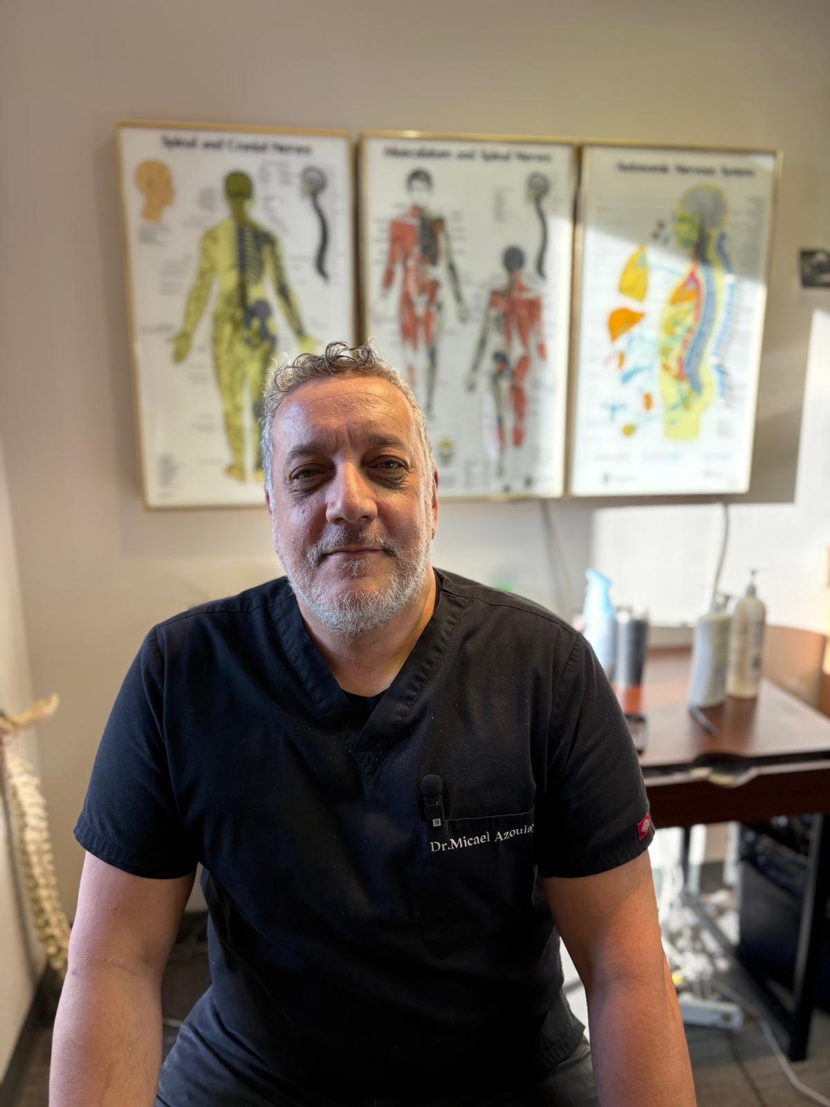 Dr. Micael Azoulay in his clinic